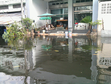 タイ　洪水